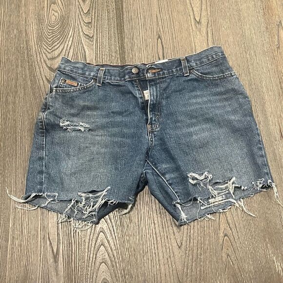 Eddie Bauer Easy Fit Cutoff Distressed Medium Wash Denim Shorts Size 12 Petite - Picture 1 of 5